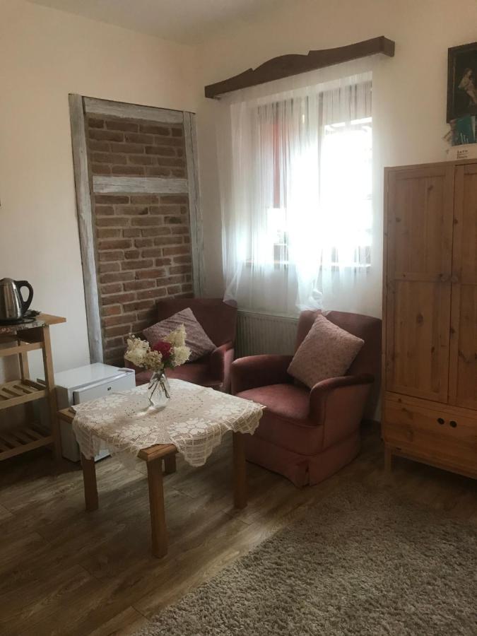 Penzion Hradecky Dvur Plzeň Exteriör bild